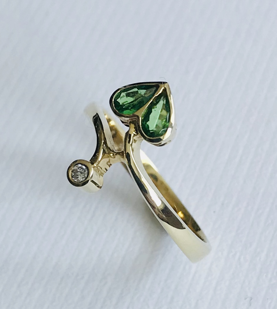 Tsavorit Ring Tropfenform 585 GG